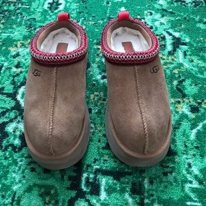 UGG Tazz Platform Slippers
